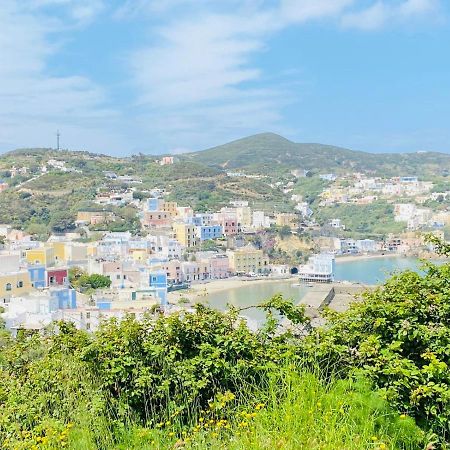 Casa Ninetta - Immobilevante Ponza Buitenkant foto