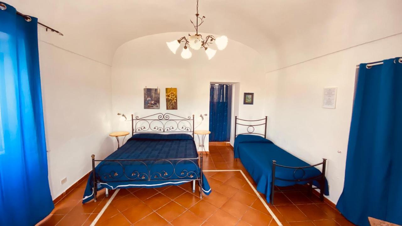 Casa Ninetta - Immobilevante Ponza Buitenkant foto