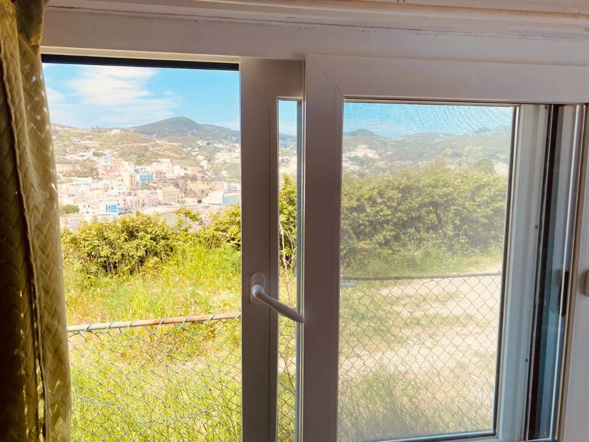 Casa Ninetta - Immobilevante Ponza Buitenkant foto